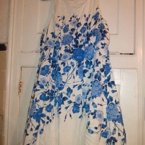 Women's floral dress SOLD